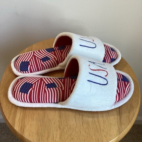 Rae Dunn Patriotic USA Flag Plush Slide Slippers With Red Soles Women's Size L - Picture 3 of 4